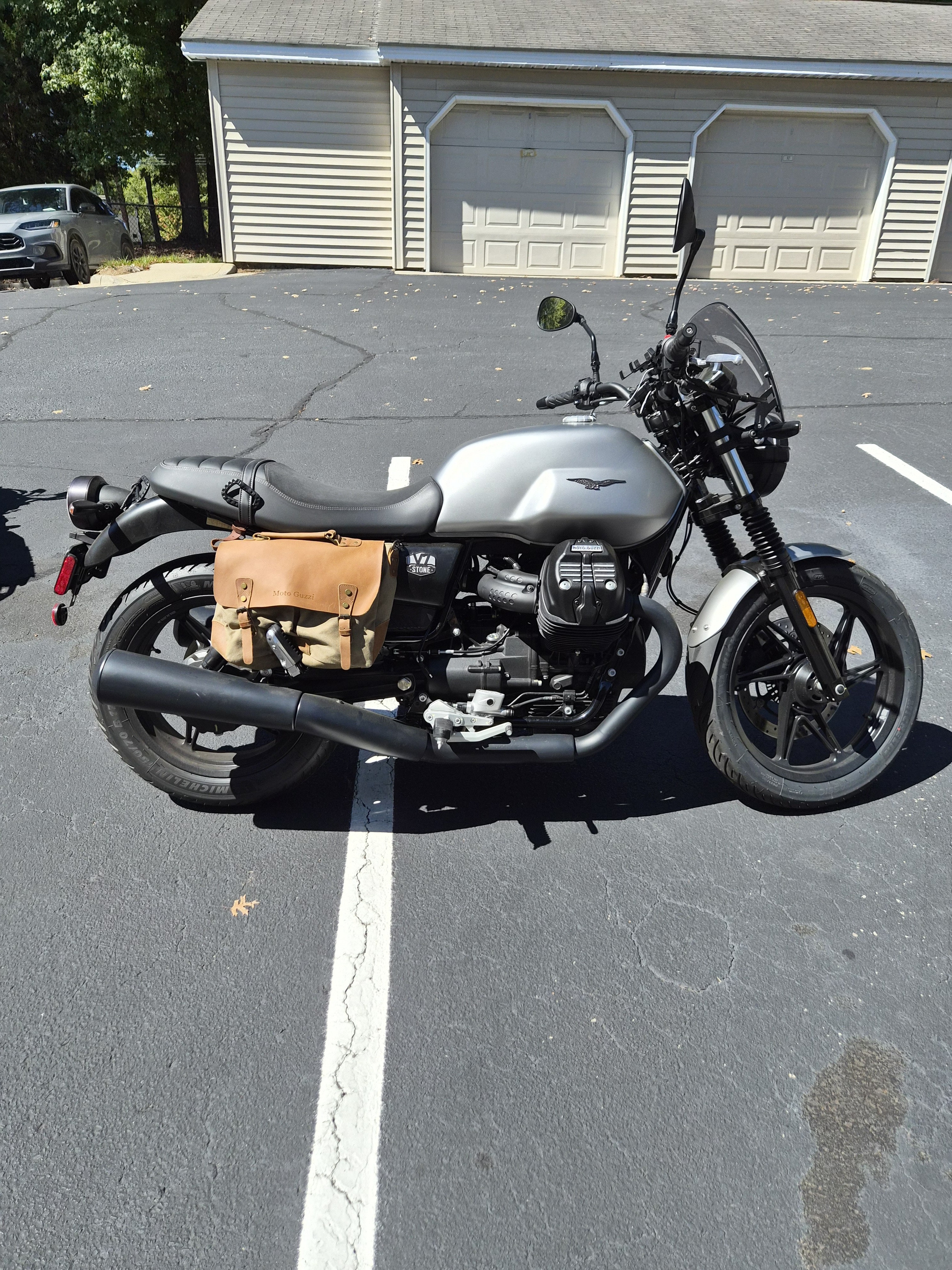 2023 Moto Guzzi V7 II STONE Standard motorcycle