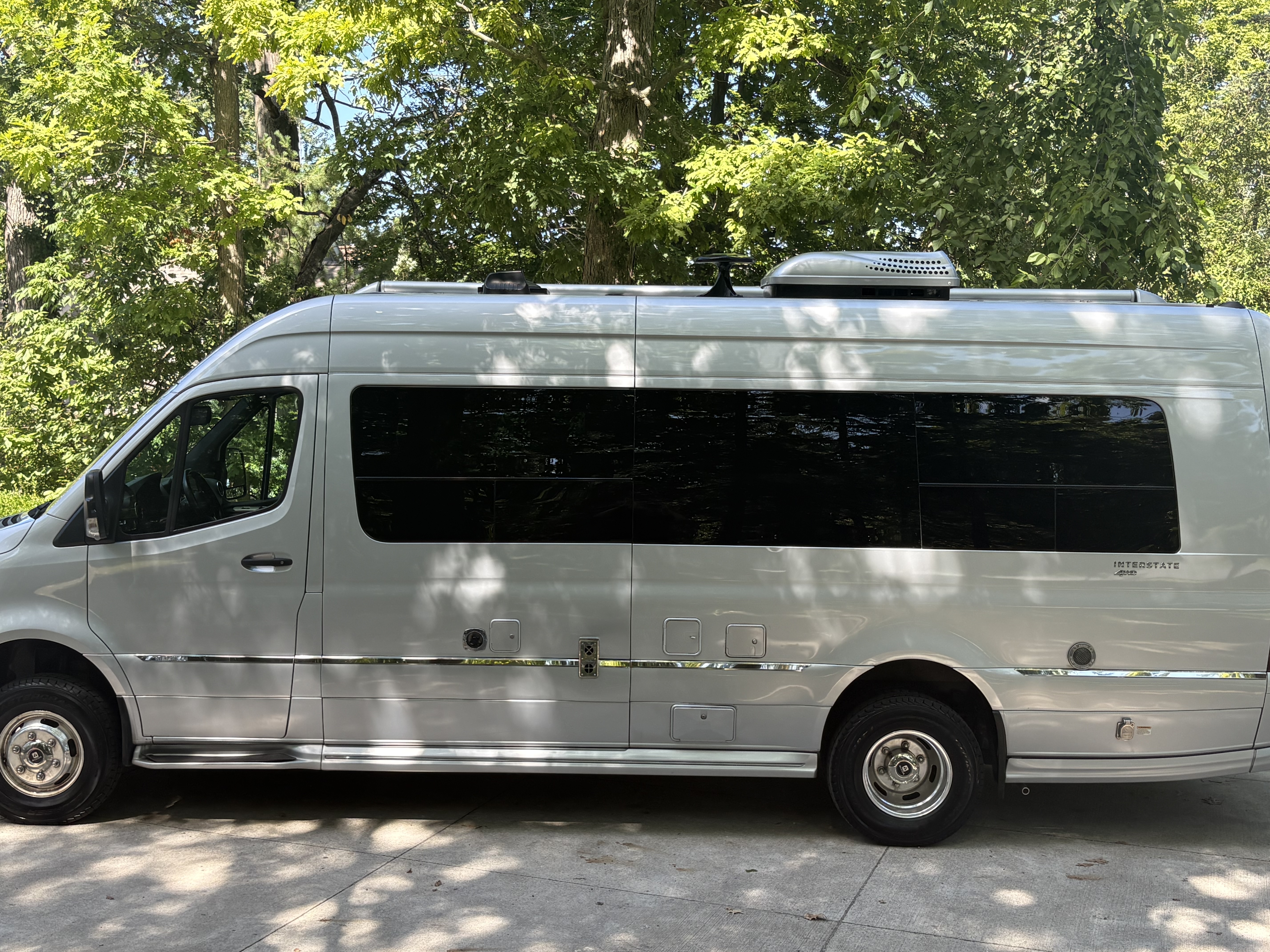 2020 Airstream INTERSTATE 24 LOUNGE EXT in waterford MI
