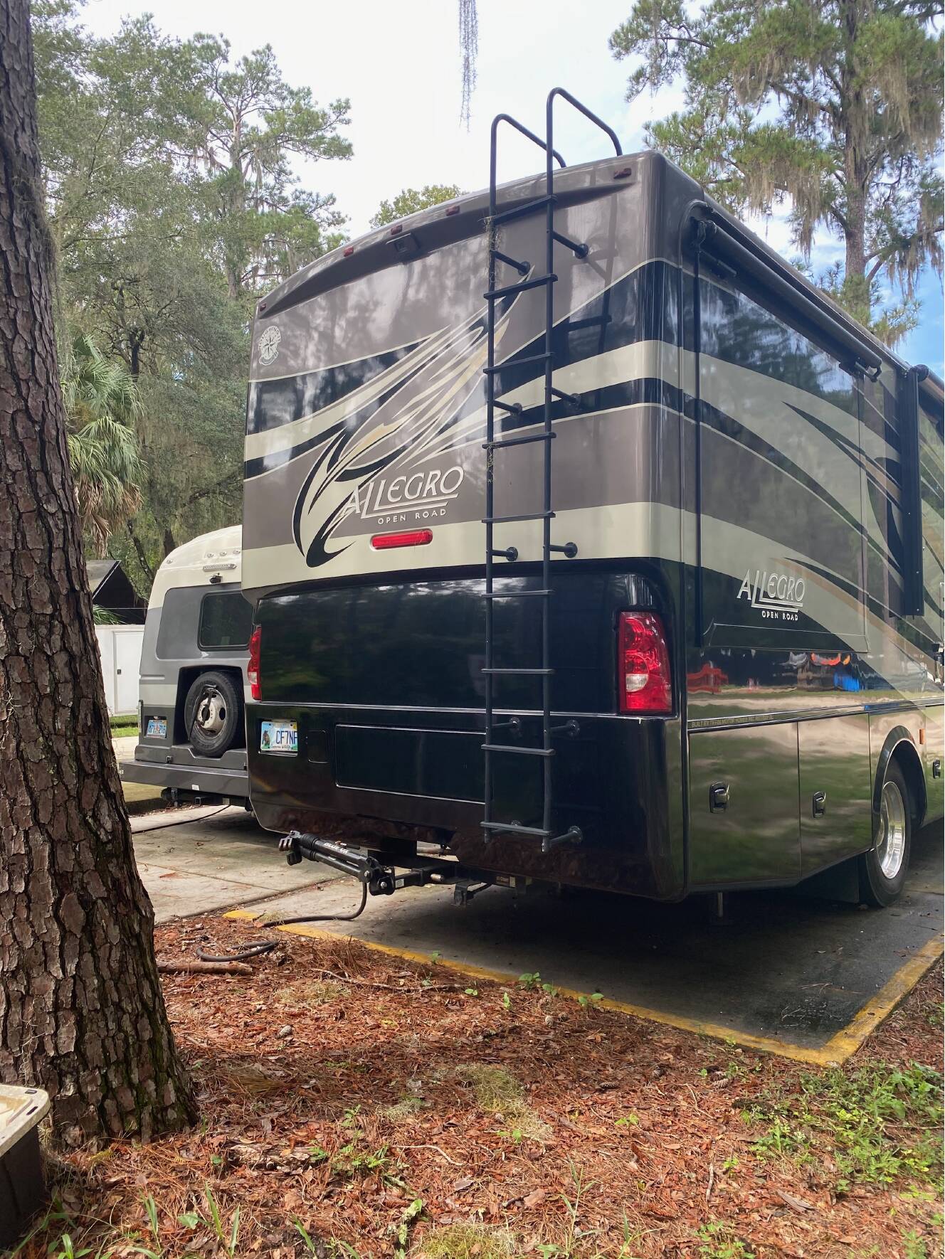 A photo of this 2012 Tiffin Motorhomes ALLEGRO OPEN ROAD 32CA
