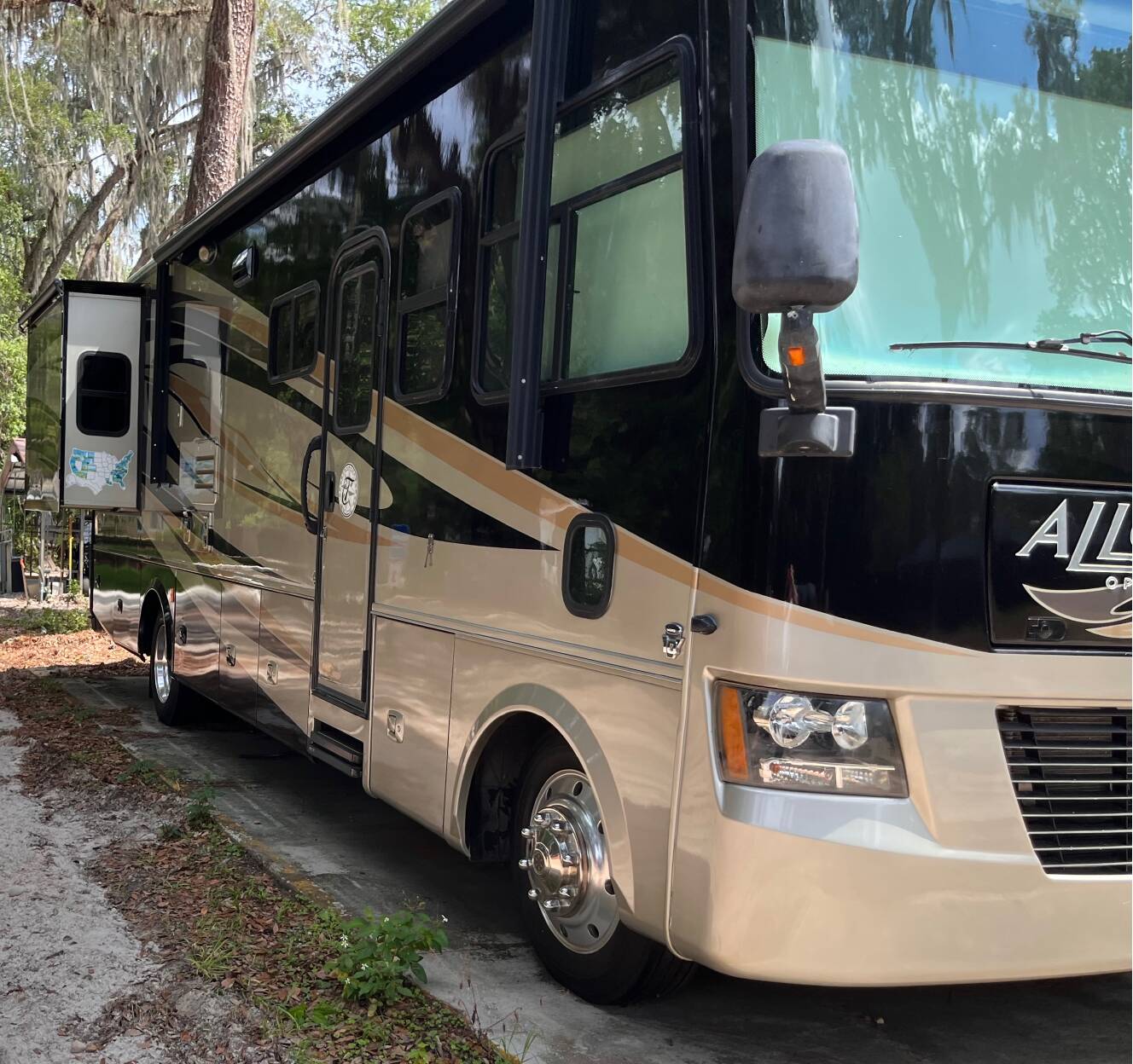 A photo of this 2012 Tiffin Motorhomes ALLEGRO OPEN ROAD 32CA