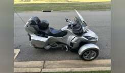 2010 Can-Am SPYDER RT BASE Trike motorcycle