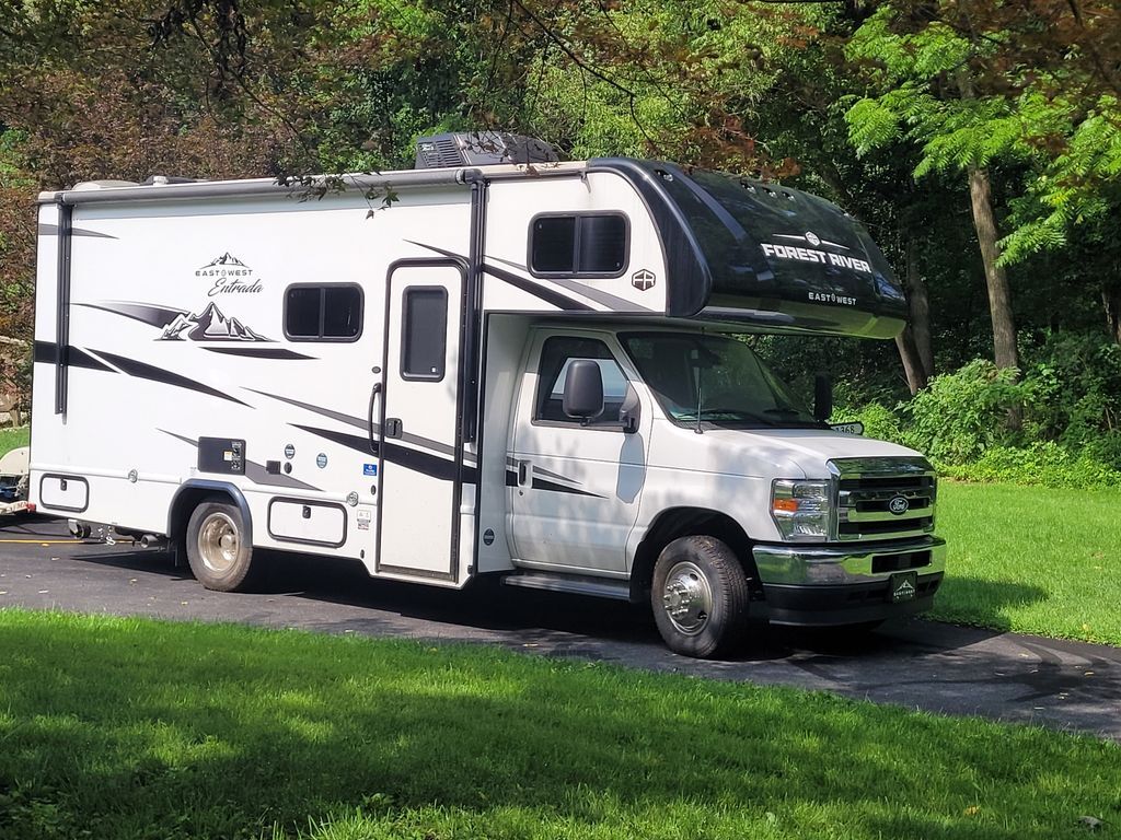 2026 East To West Entrada 2200S in bethlehem PA