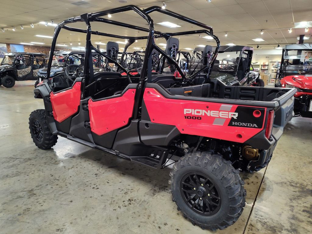 2025 Honda Pioneer 1000-6 Deluxe Crew in asheboro NC