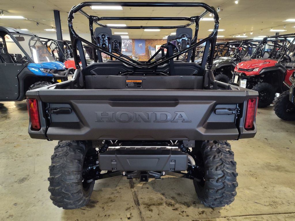 2025 Honda Pioneer 1000-6 Deluxe Crew in asheboro NC