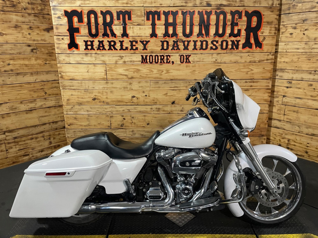 2017 Harley-Davidson Street Glide Special SPECIAL in Moore, OK