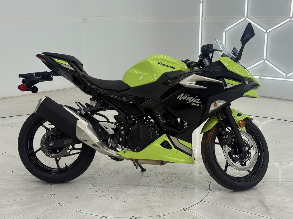 2026 Kawasaki Ninja 500 ABS Metallic Yellowish GreenEbony ABS in Las Vegas, NV