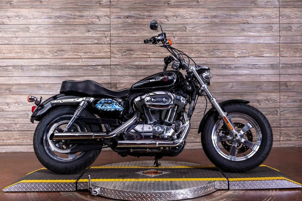 2012 Harley-Davidson XL1200C - Sportster 1200 Custom in Alton, IL