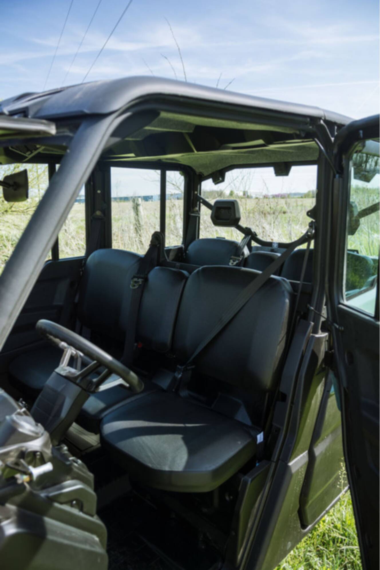 A photo of this 2026 Can-Am Defender MAX DPS CAB HD10