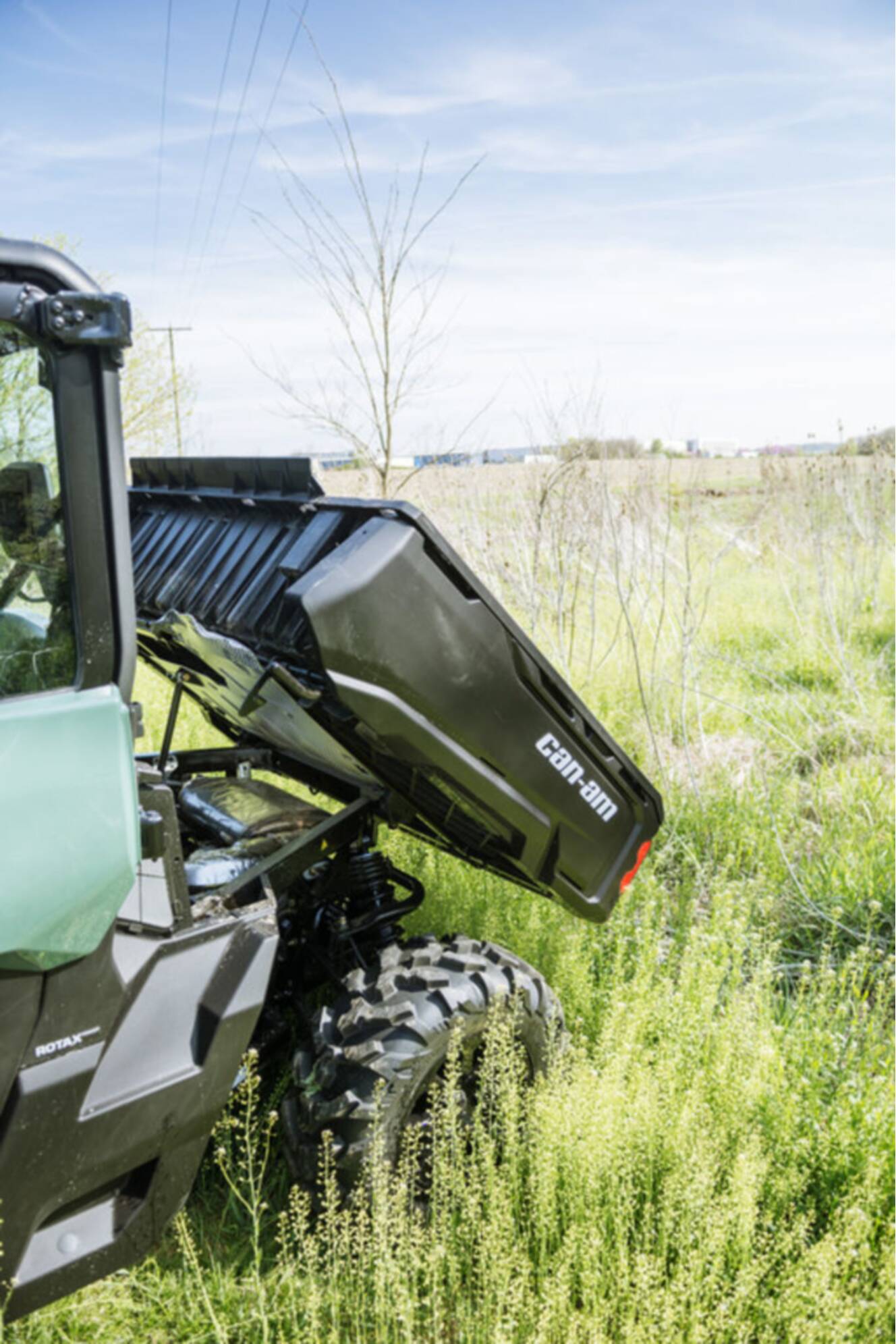 A photo of this 2026 Can-Am Defender MAX DPS CAB HD10
