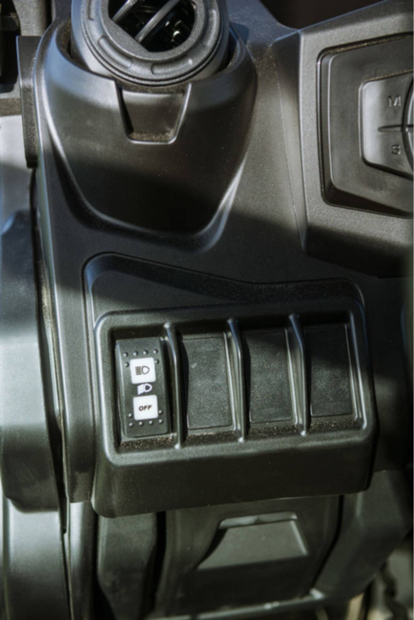 A photo of this 2026 Can-Am Defender MAX DPS CAB HD10
