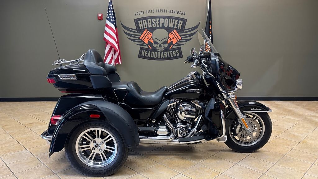 2016 Harley-Davidson® FLHTCUTG - Tri Glide® Ultra ULTRA CLASSIC in Pacific Junction, IA