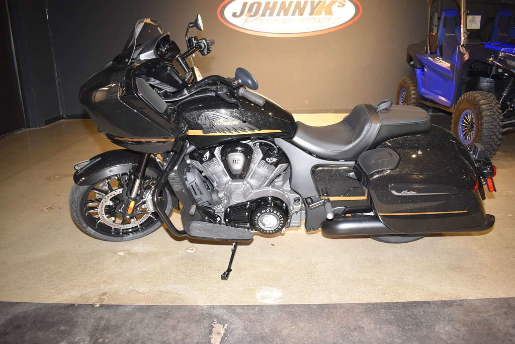 2026 Indian Motorcycle® Challenger® Dark Horse® 112 Black Crystal w/Black Met DARK HORSE in Elyria, OH