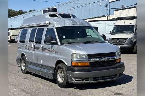 2010 Roadtrek VERSATILE 170 in fife WA