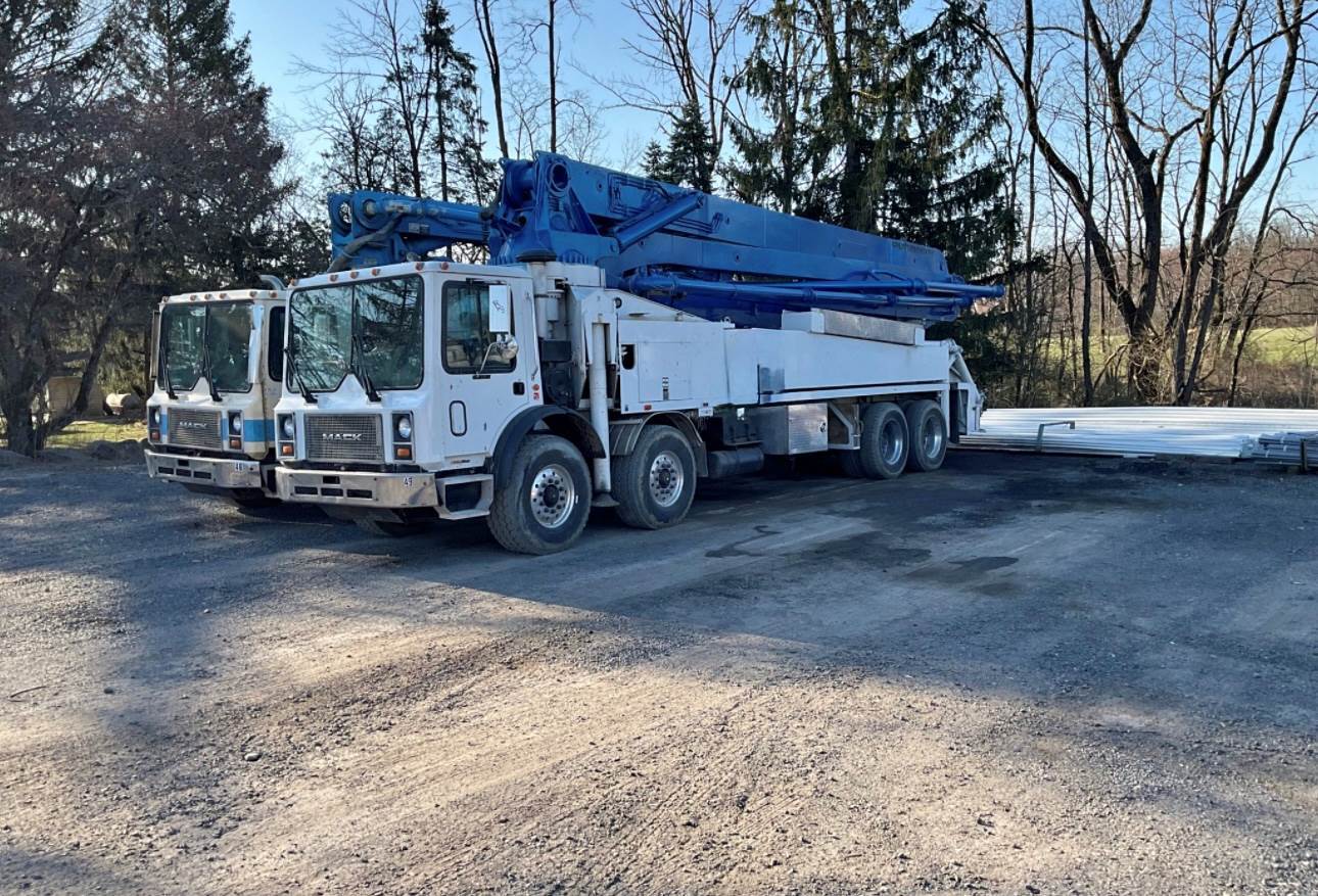 1998 Mack W/Putzmeister in Wayne, MI