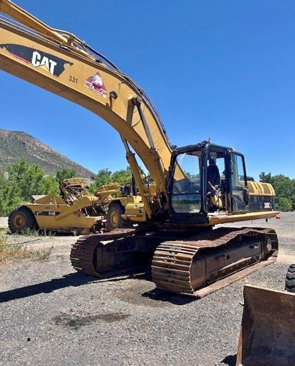 2003 Caterpillar 330CL in Wayne, MI