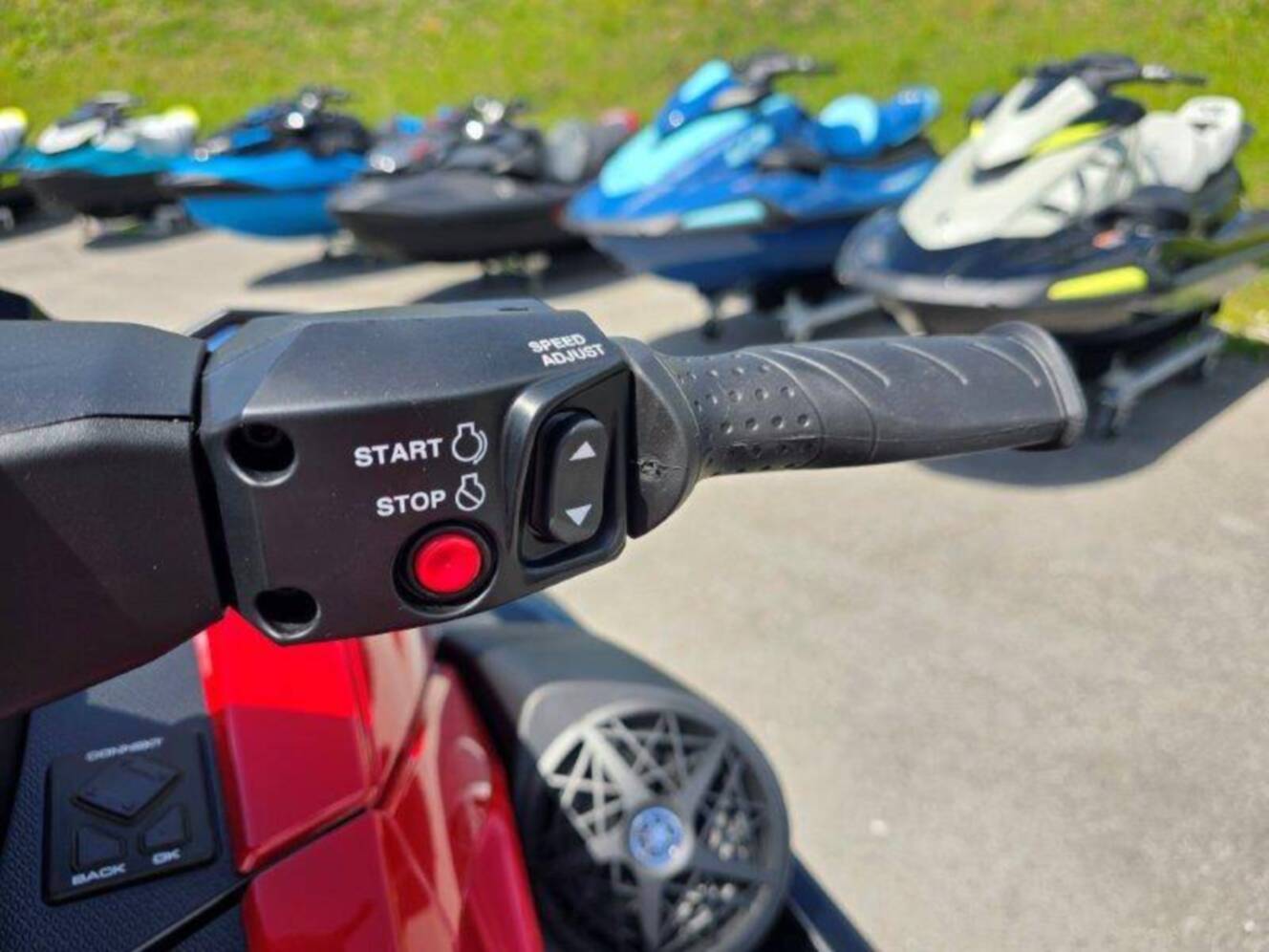 A photo of this 2026 Yamaha Waverunner VX Deluxe w/ Audio