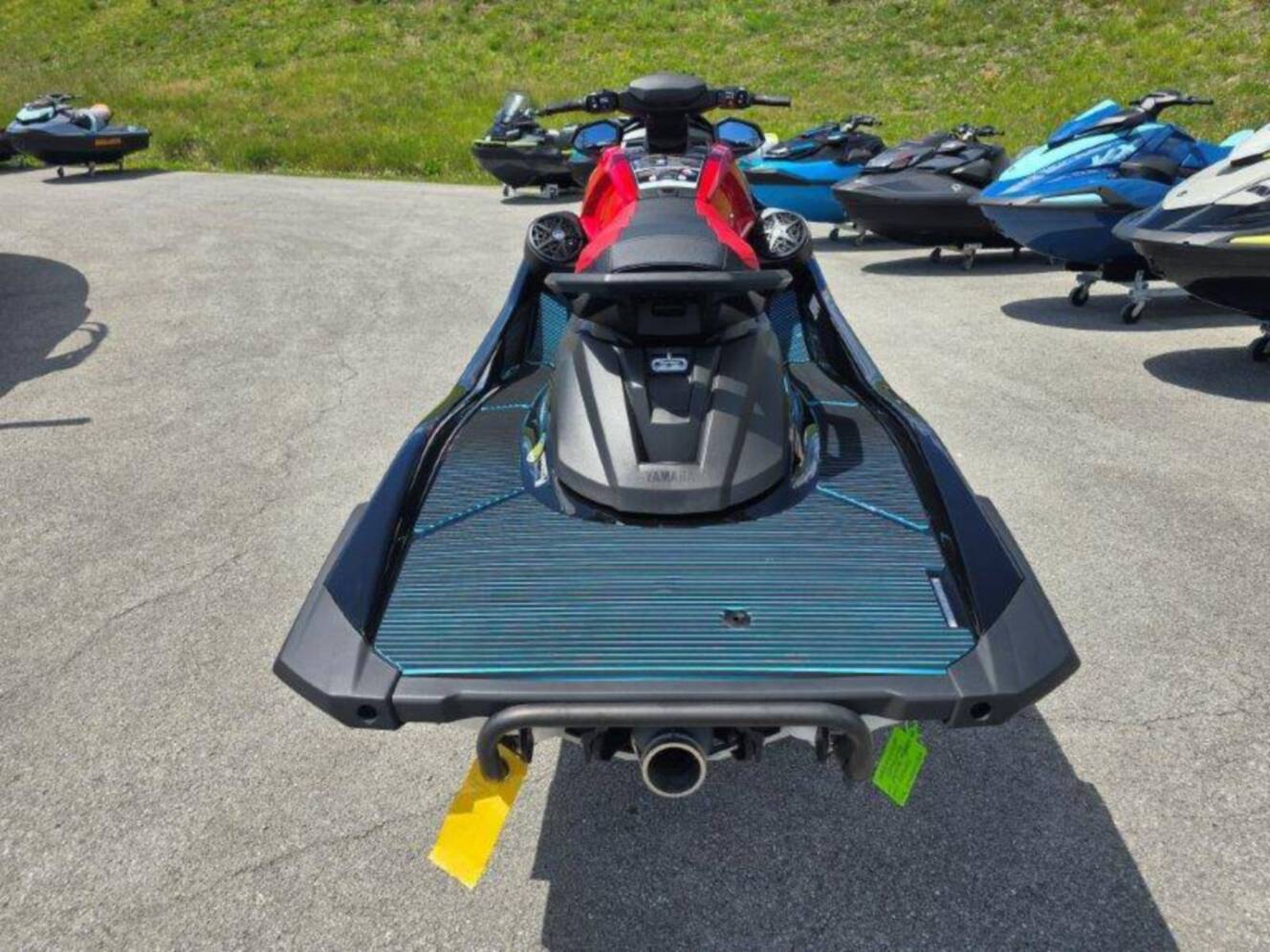 A photo of this 2026 Yamaha Waverunner VX Deluxe w/ Audio