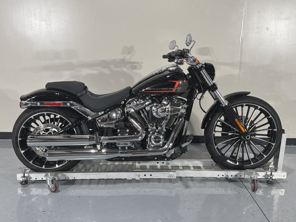 2024 Harley-Davidson Softail Breakout Vivid Black BREAKOUT in Durham, NC