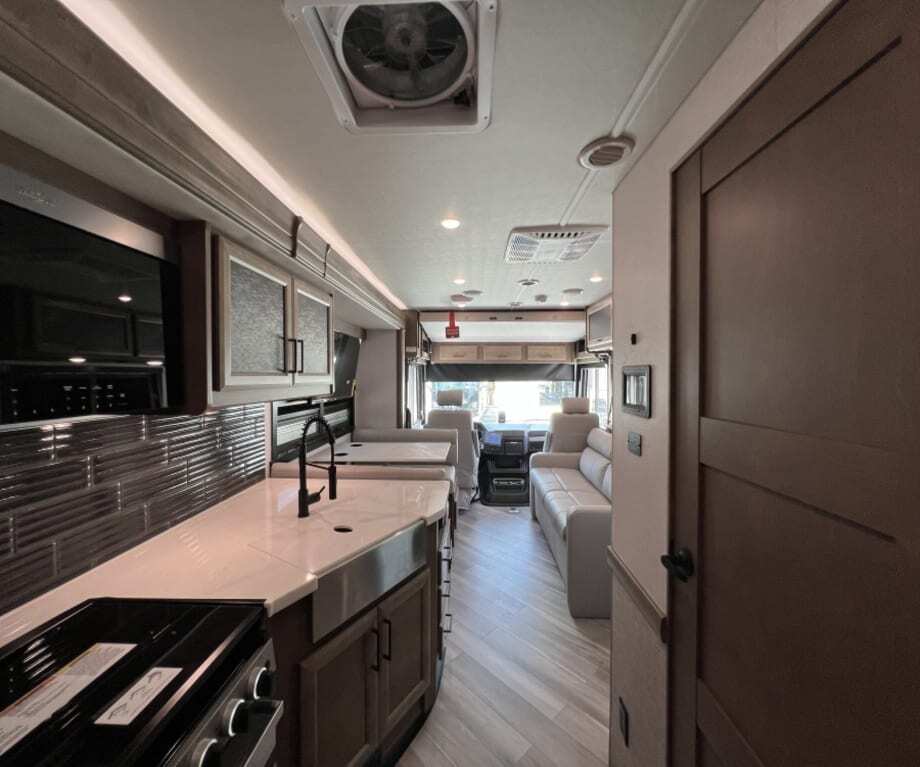 2027 Fleetwood FORTIS 33HB in fort myers FL