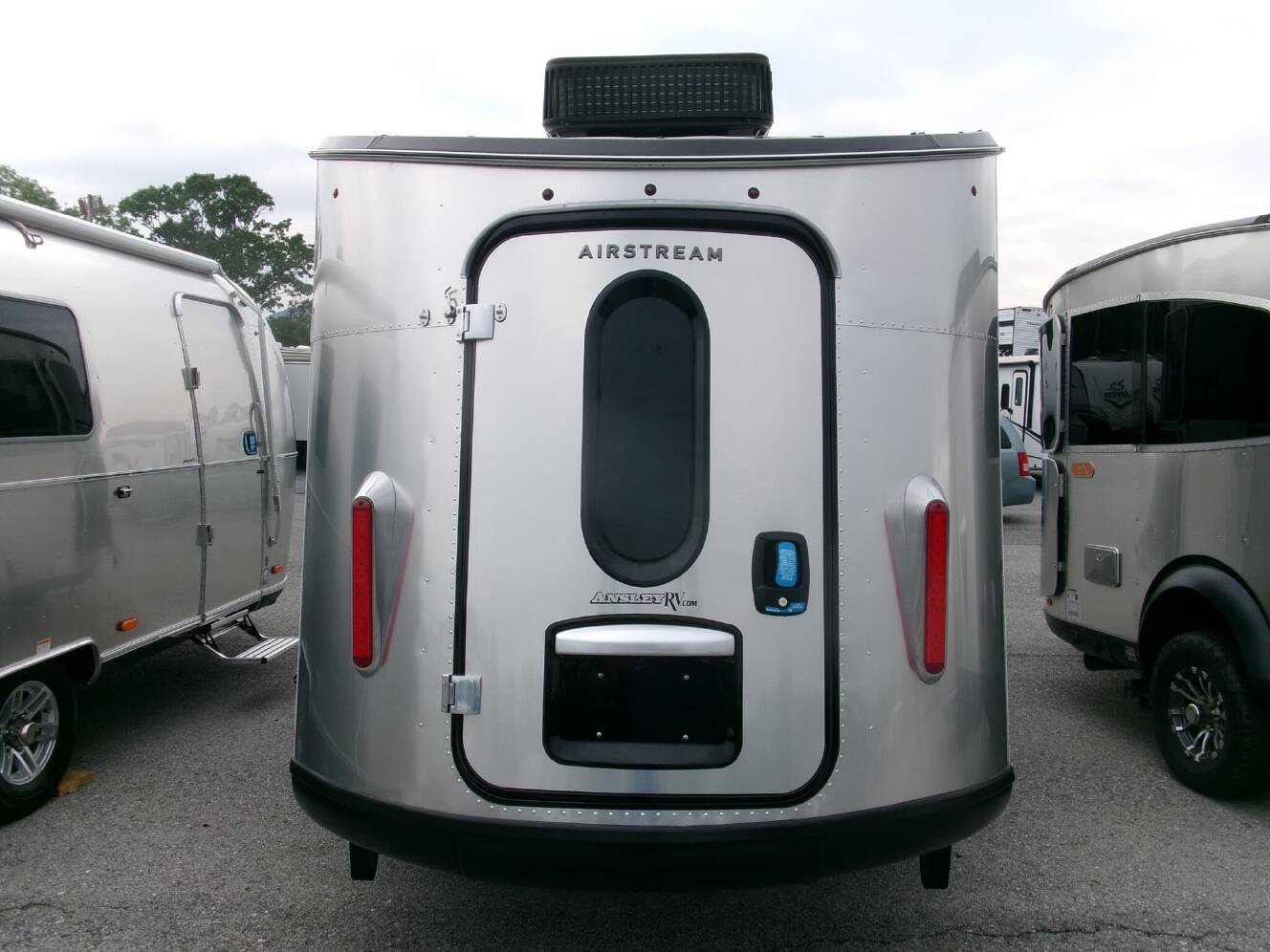 A photo of this 2026 Airstream Basecamp Xe 20Xe