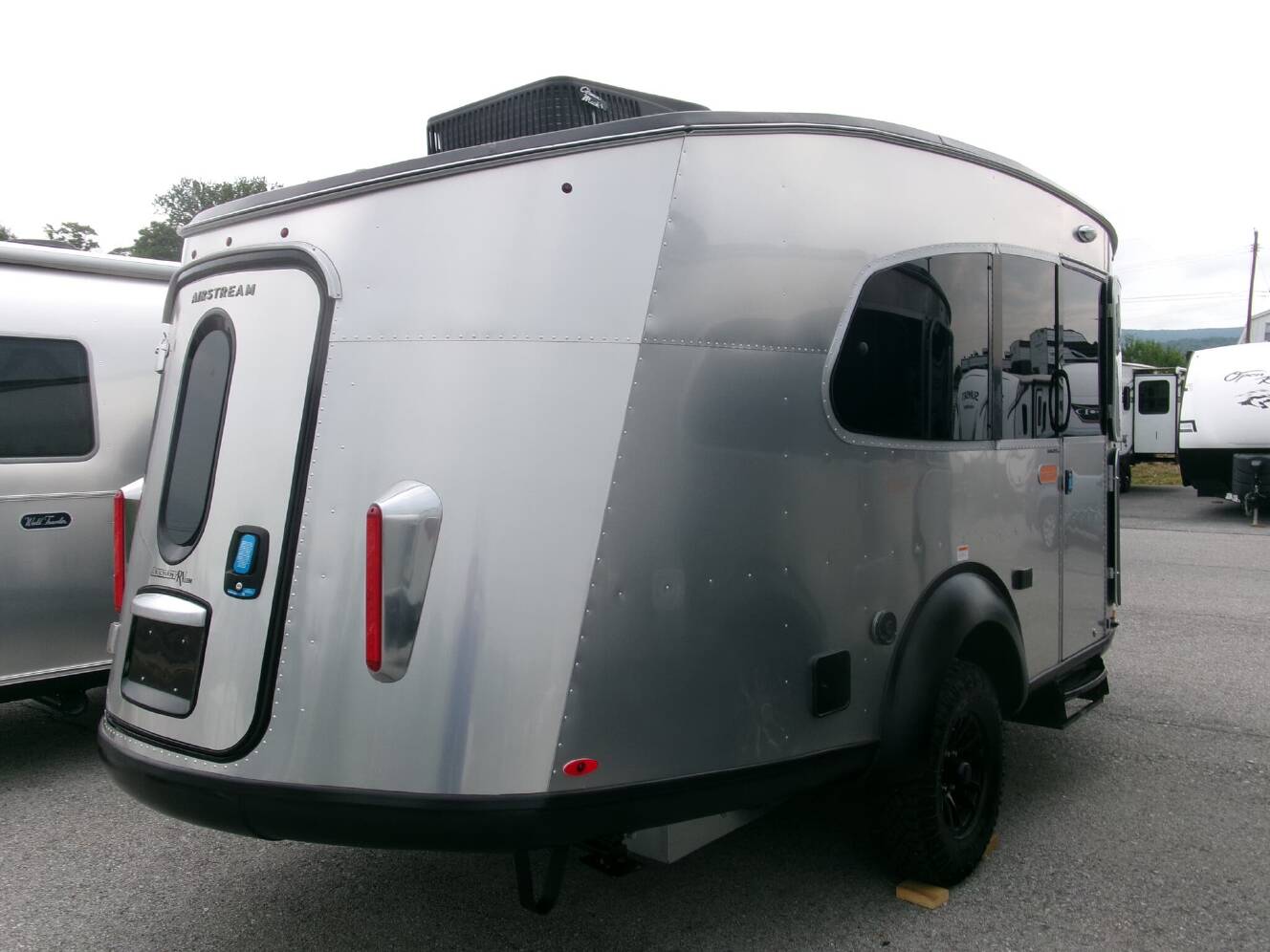 A photo of this 2026 Airstream Basecamp Xe 20Xe