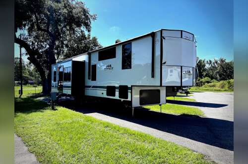 2027 Forest River Cedar Creek Cottage 412FWC in ocala FL