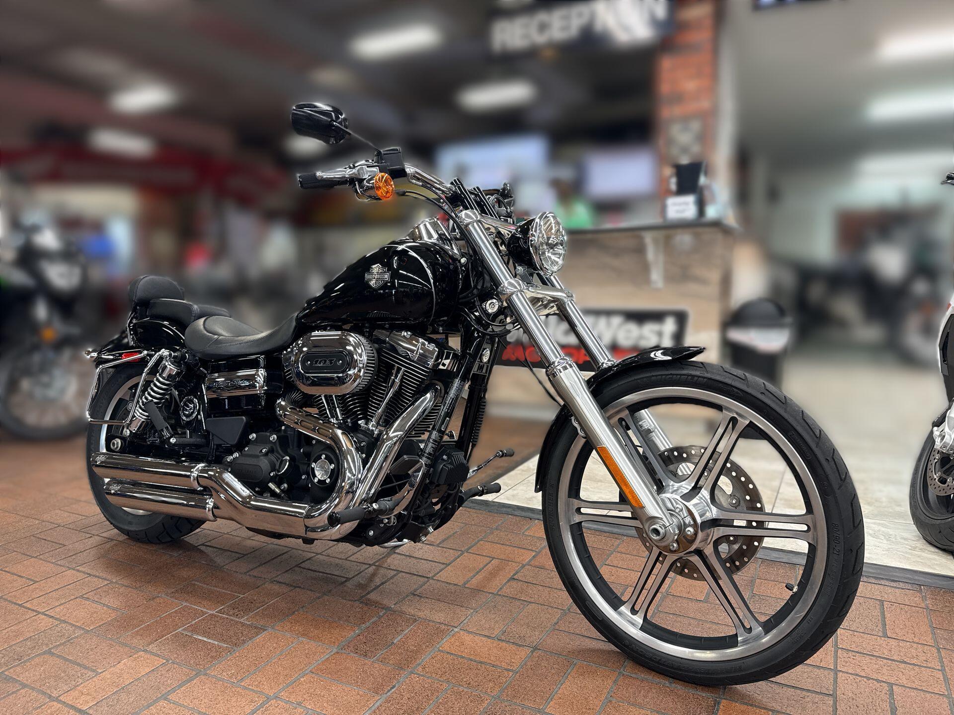 2017 Harley DYNA WIDE GLIDE in Katy, TX