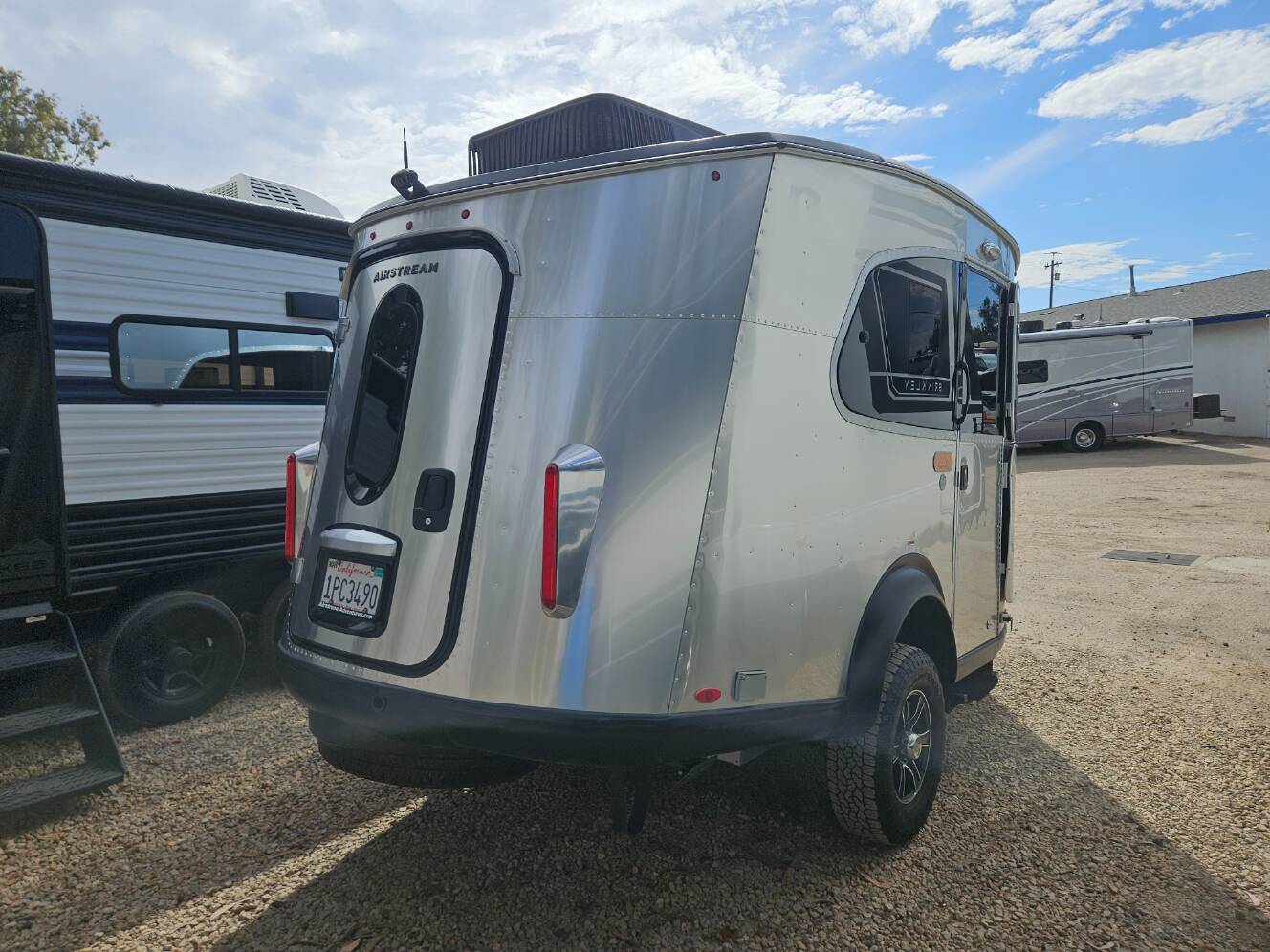A photo of this 2023 Airstream Basecamp 16X