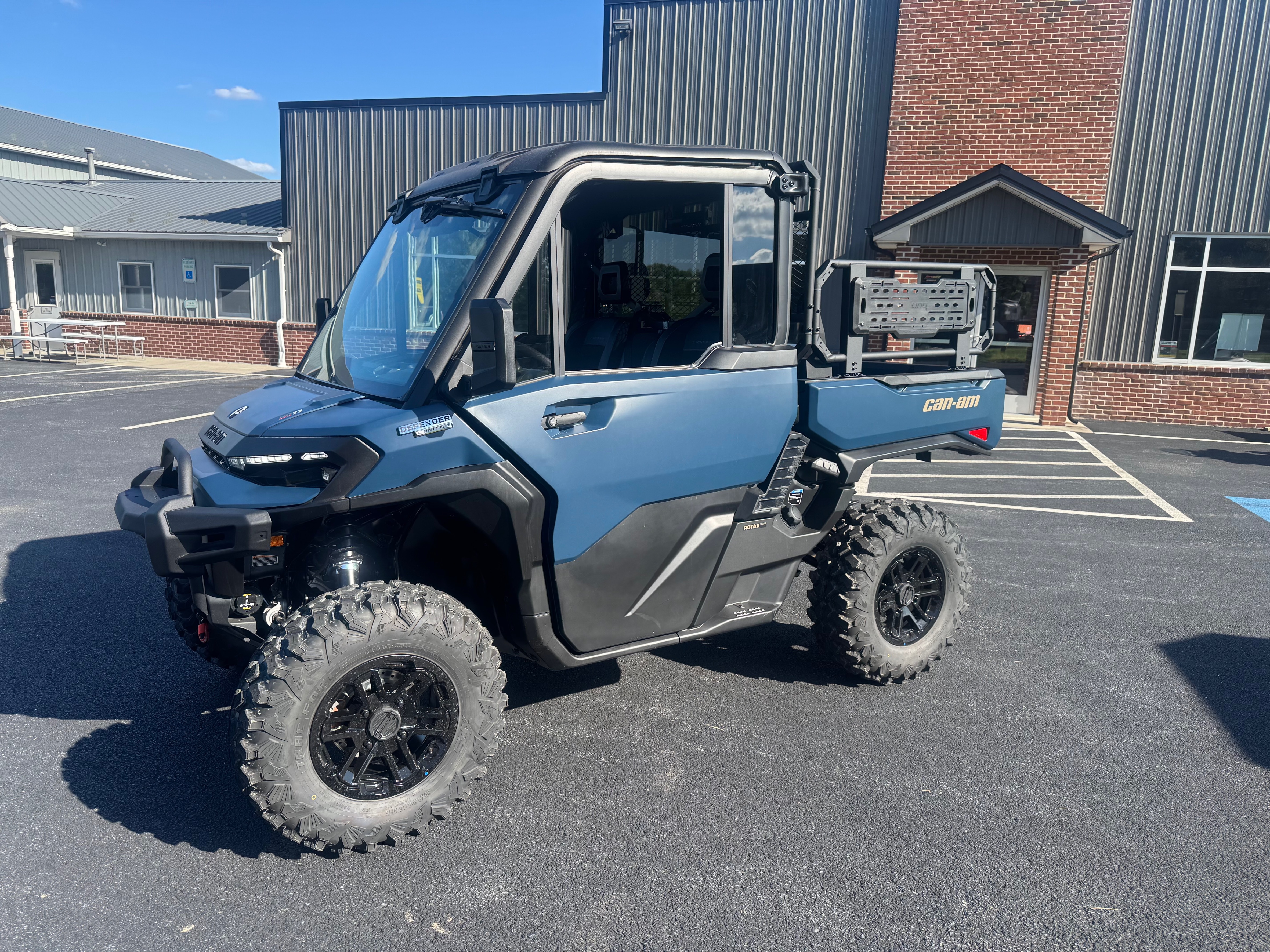 2027 Can-Am Defender XU Limited HD11 UTV/Utility ATV