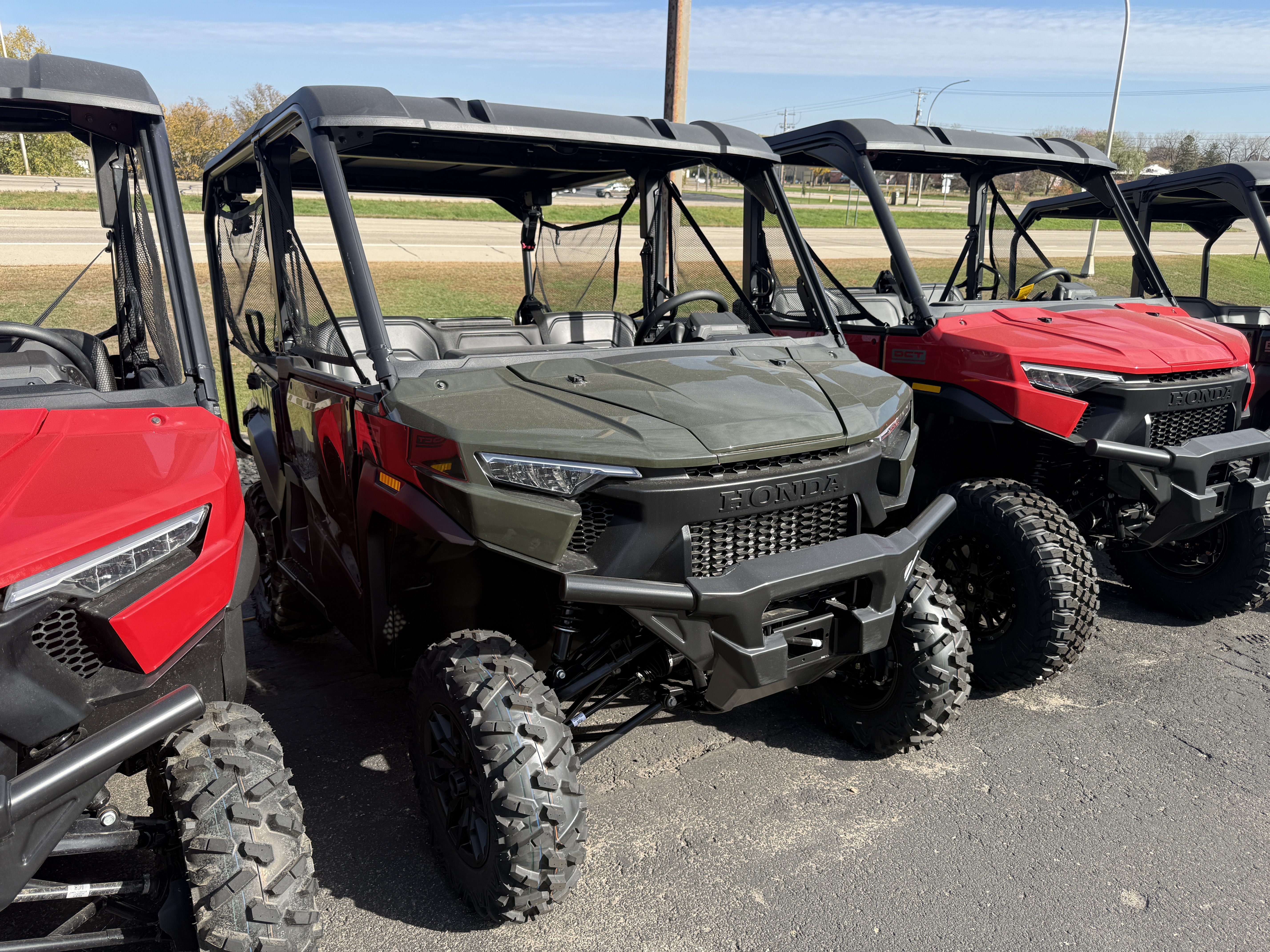2026 Honda Pioneer 1000-5 Deluxe in red wing MN
