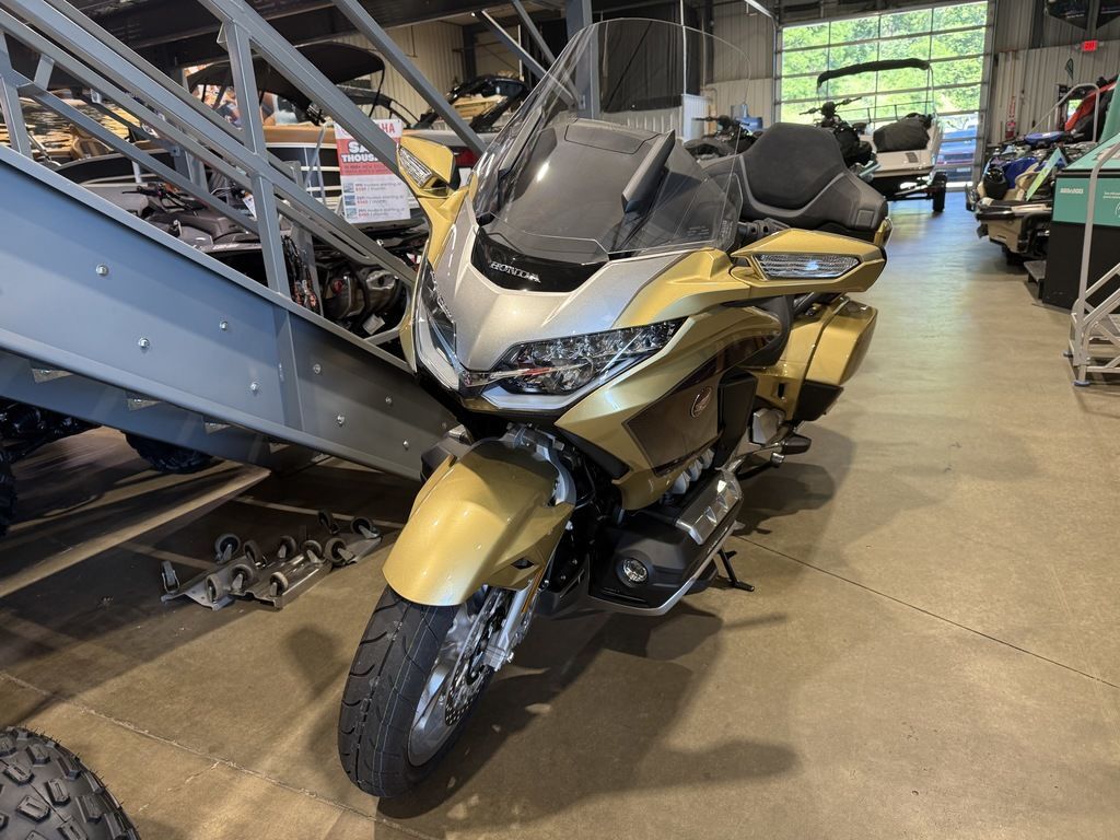 2025 Honda Gold Wing Tour 1800 TOUR in Red Wing, MN
