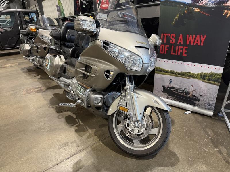 2002 Honda Gold Wing GL180002 BASE in Red Wing, MN