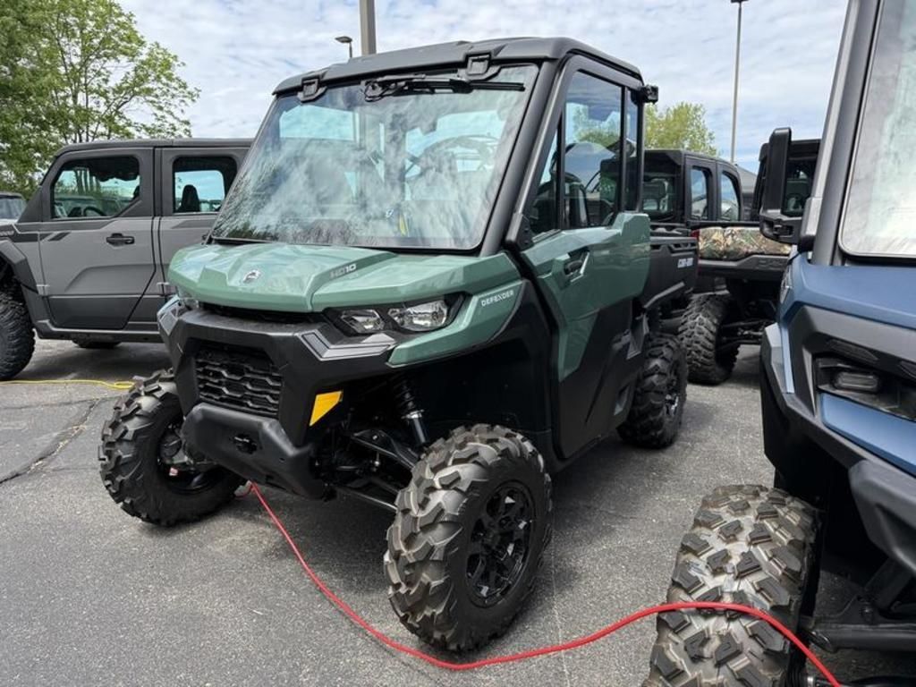 2026 Can-Am Defender DPS CAB HD10 in red wing MN