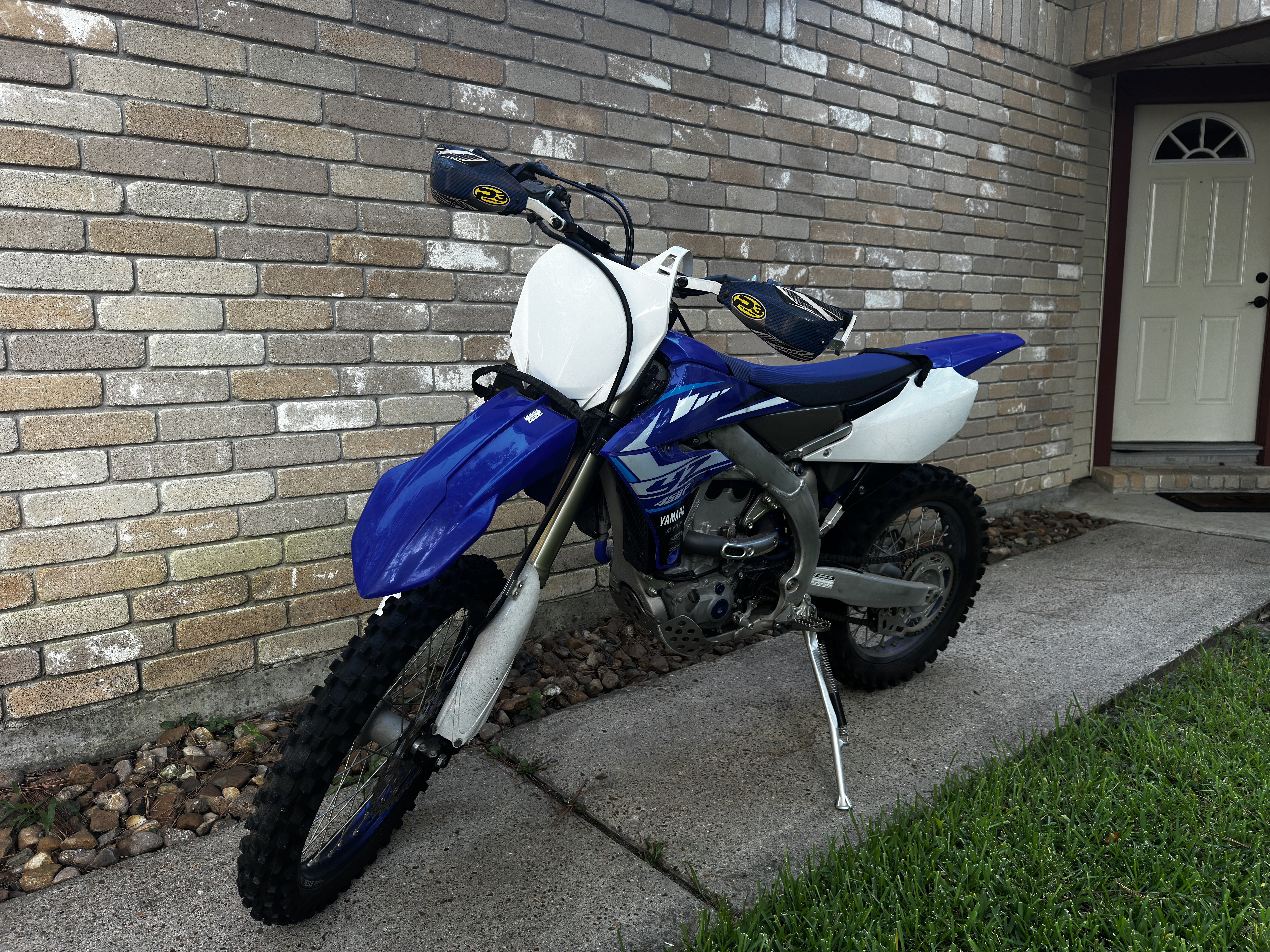 2020 Yamaha YZ 450FX Dirt Bike motorcycle
