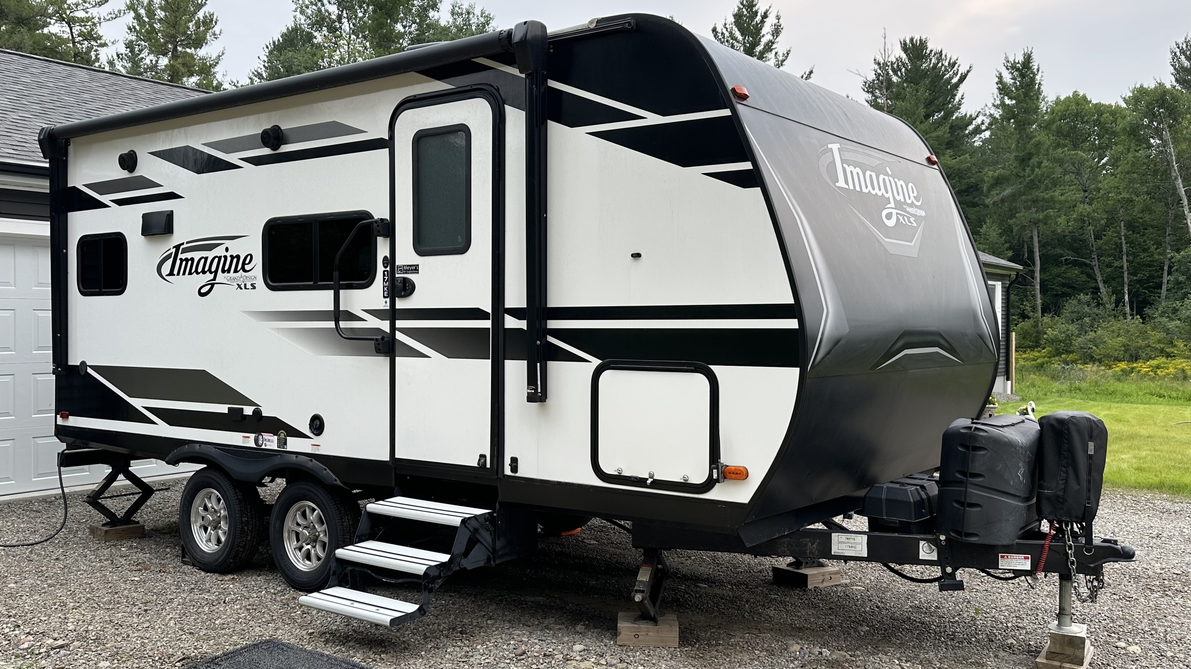 2021 Grand Design IMAGINE XLS 17MKE RV