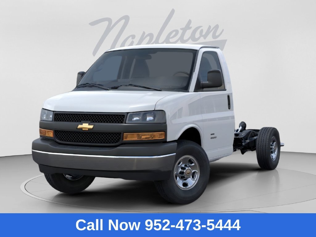 2026 CHEVROLET Express 3500 in Wayzata, MN