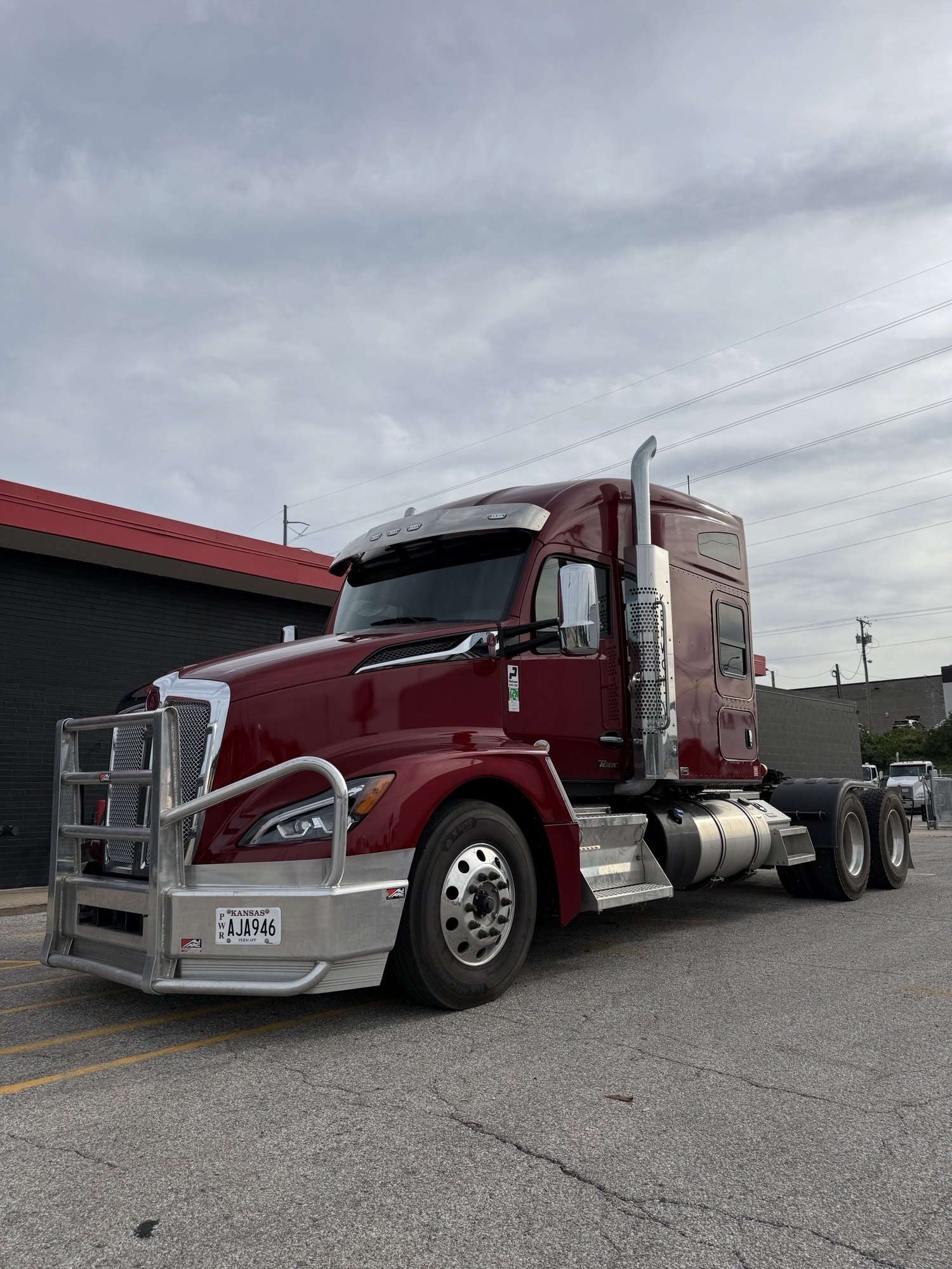 2026 KENWORTH T680 in Leawood, KS