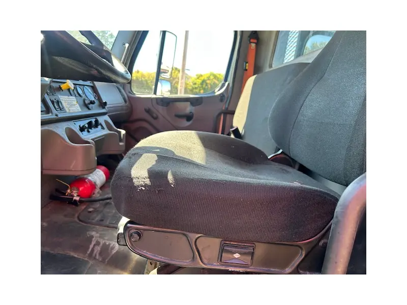 2016 FREIGHTLINER BUSINESS CLASS M2 106