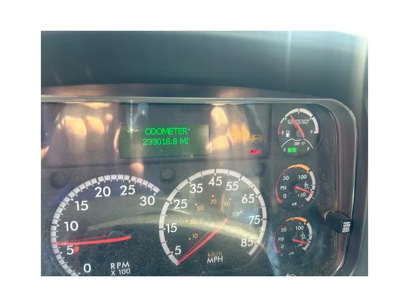2016 FREIGHTLINER BUSINESS CLASS M2 106