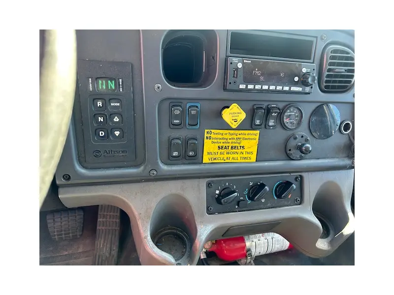 2016 FREIGHTLINER BUSINESS CLASS M2 106