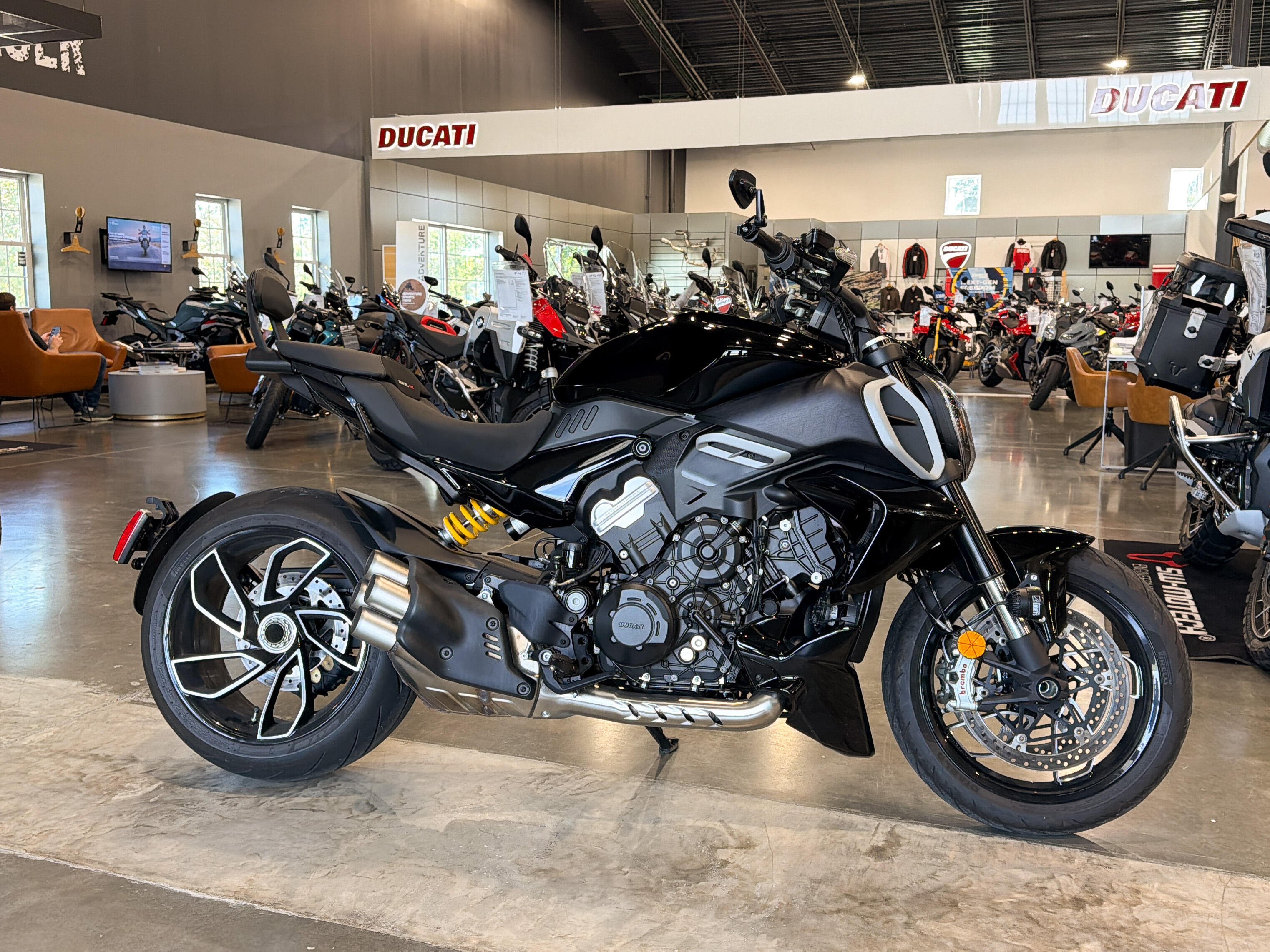 2024 Ducati Diavel V4 in chesterfield MO