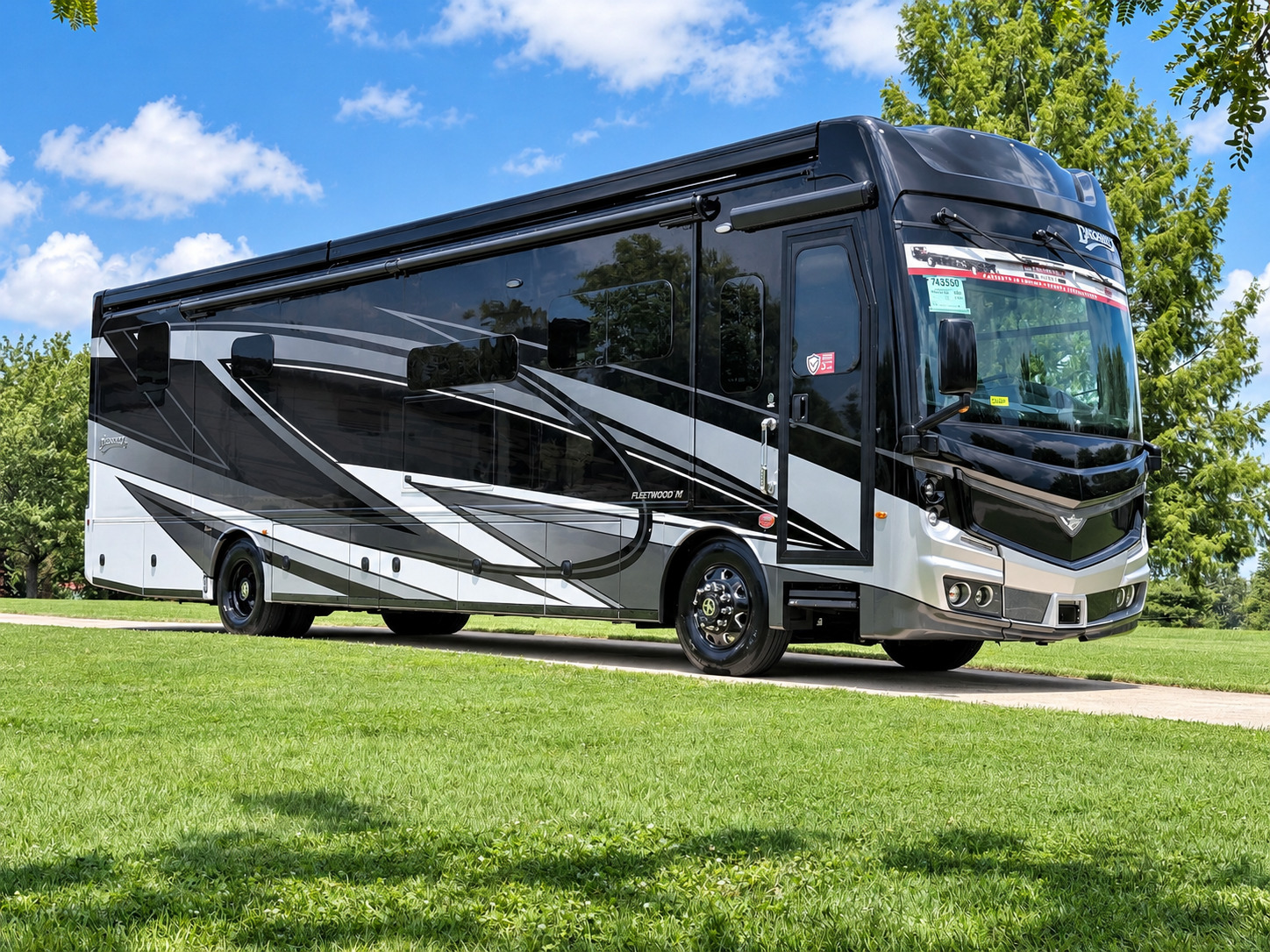 2027 Fleetwood Discovery LXE 40M in harrodsburg KY
