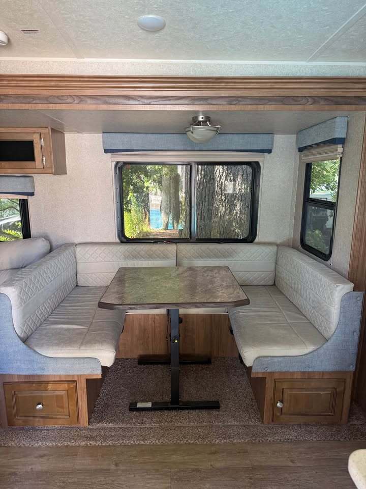 2019 Forest River ROCKWOOD WINDJAMMER 3008V in virginia beach VA