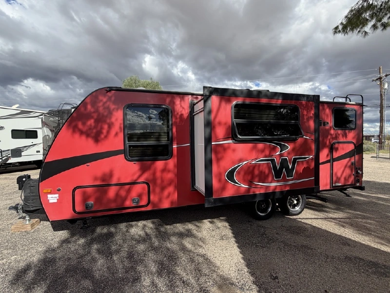 2019 WINNEBAGO MICRO MINNIE 2306BHS