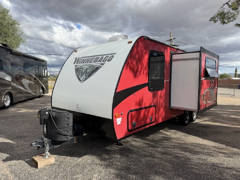 2019 WINNEBAGO MICRO MINNIE 2306BHS