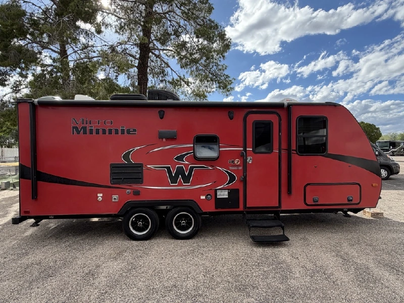 2019 WINNEBAGO MICRO MINNIE 2306BHS