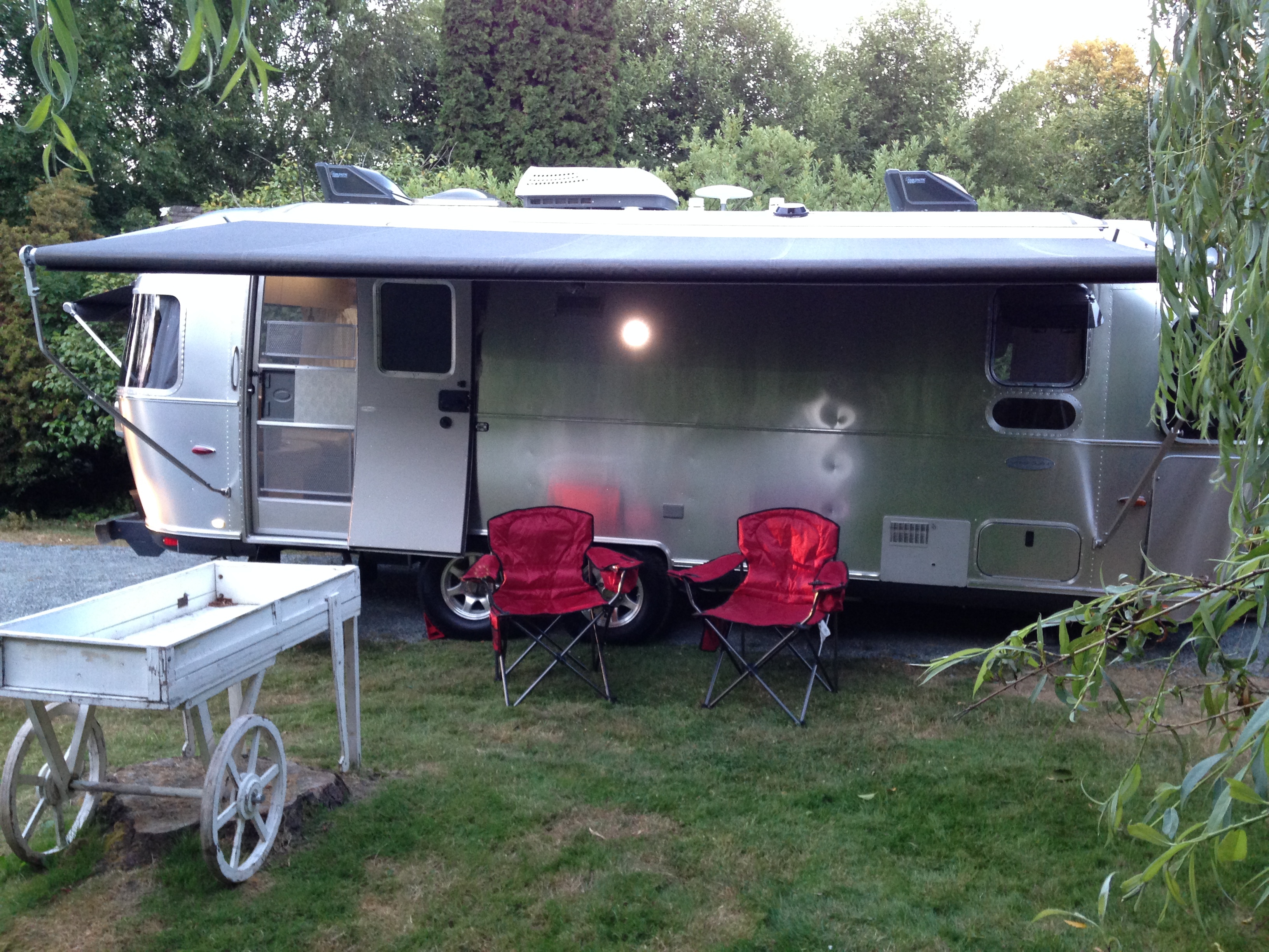 2015 Airstream FLYING CLOUD 25FB in langley WA
