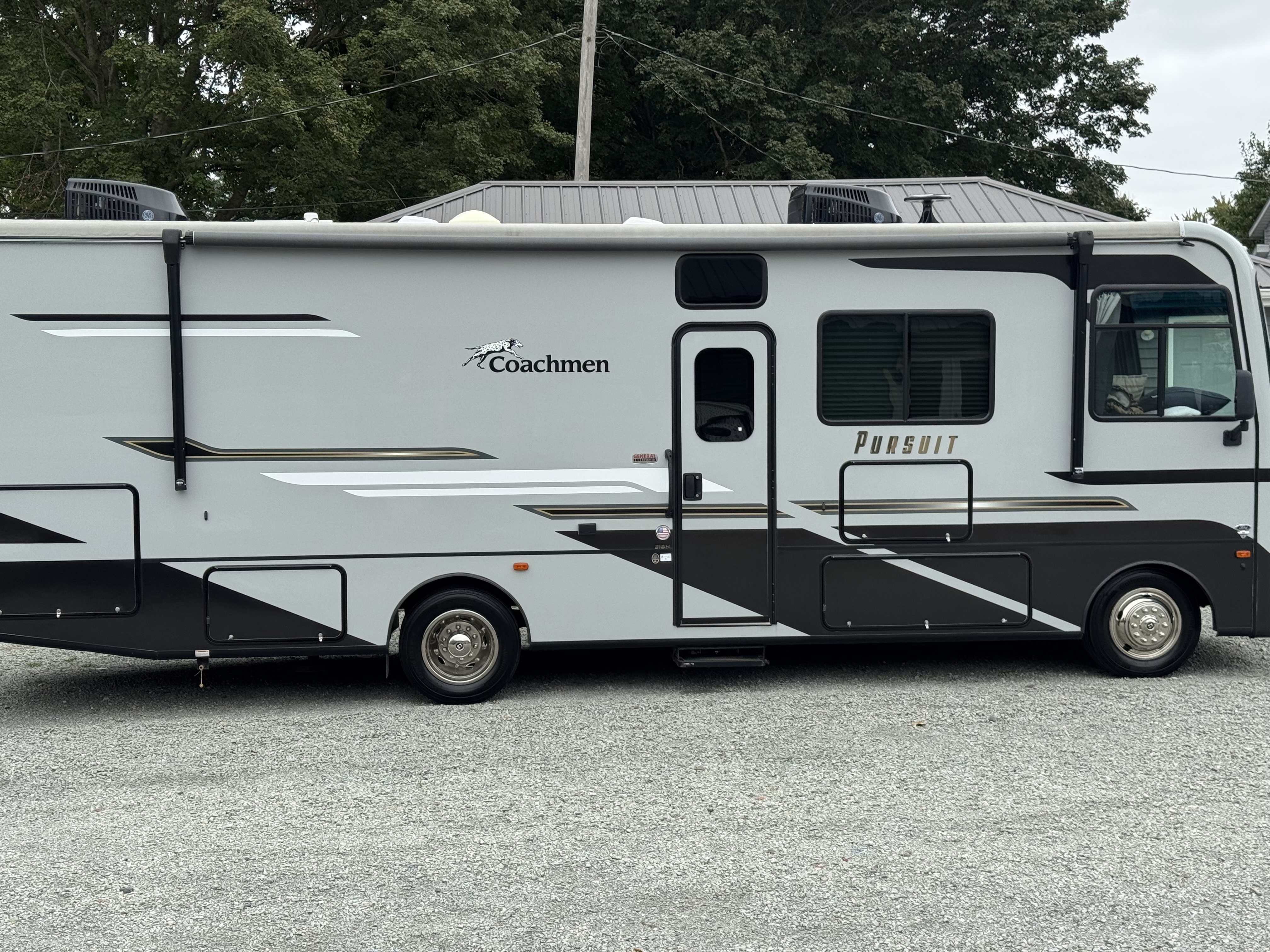 2023 Coachmen PURSUIT 31BH in etna green IN