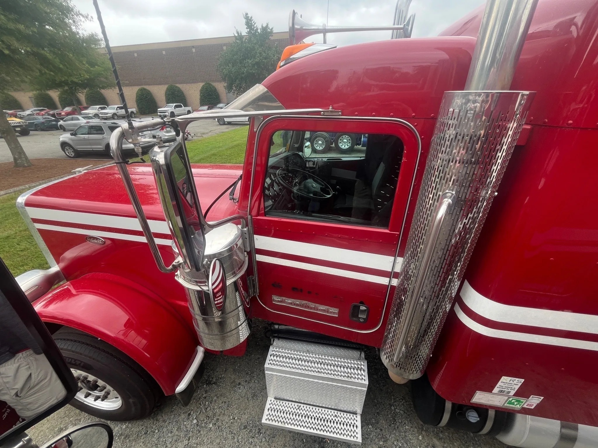 2021 PETERBILT 389 in Greensboro, NC