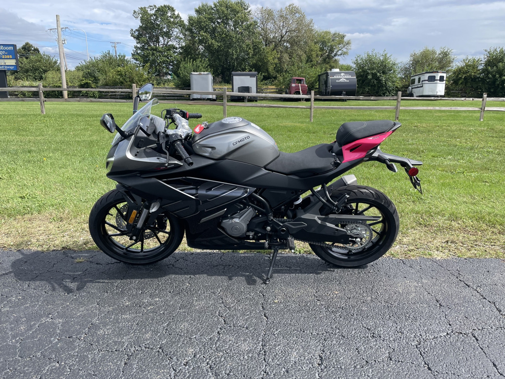 2026 CFMOTO SS 300 - NEBULA BLACK in marengo IL